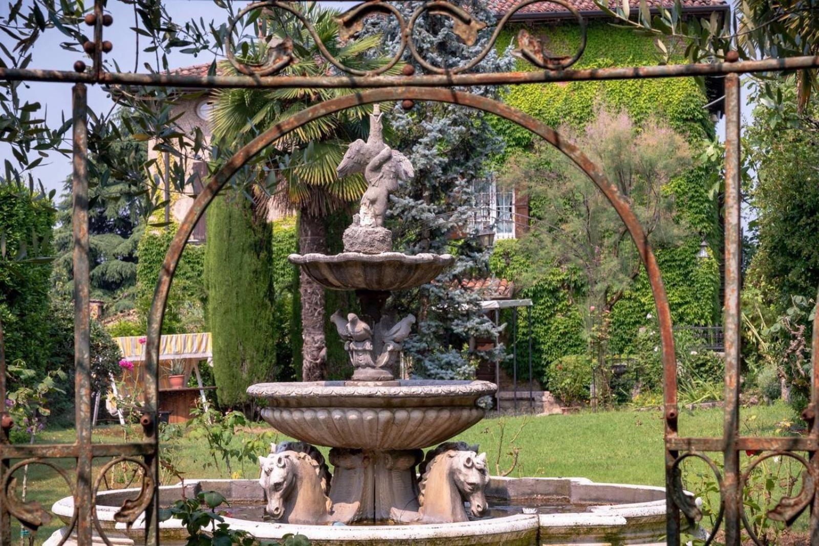 Torre De Salis Bed & Breakfast Gussago ภายนอก รูปภาพ