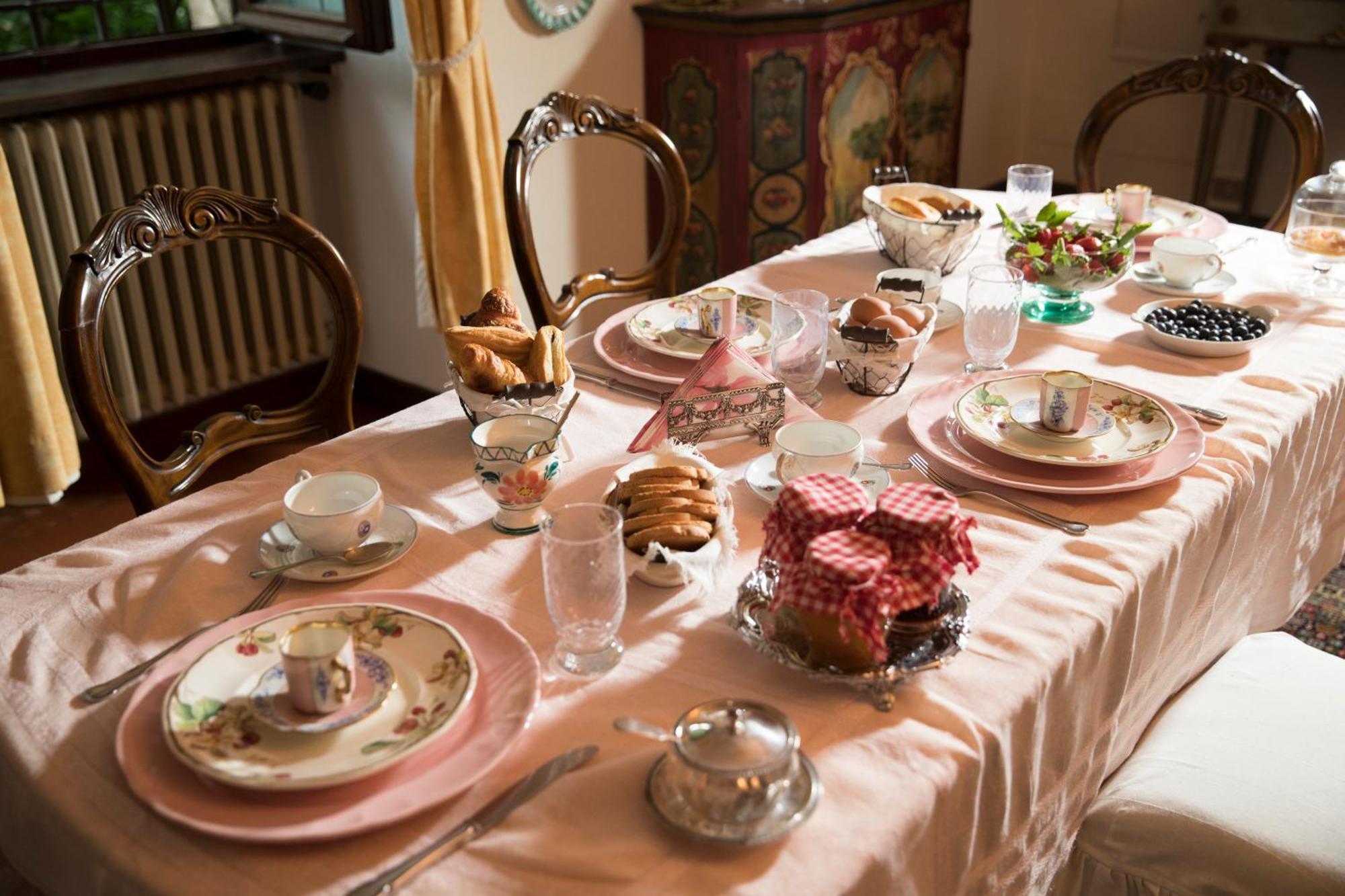 Torre De Salis Bed & Breakfast Gussago ภายนอก รูปภาพ