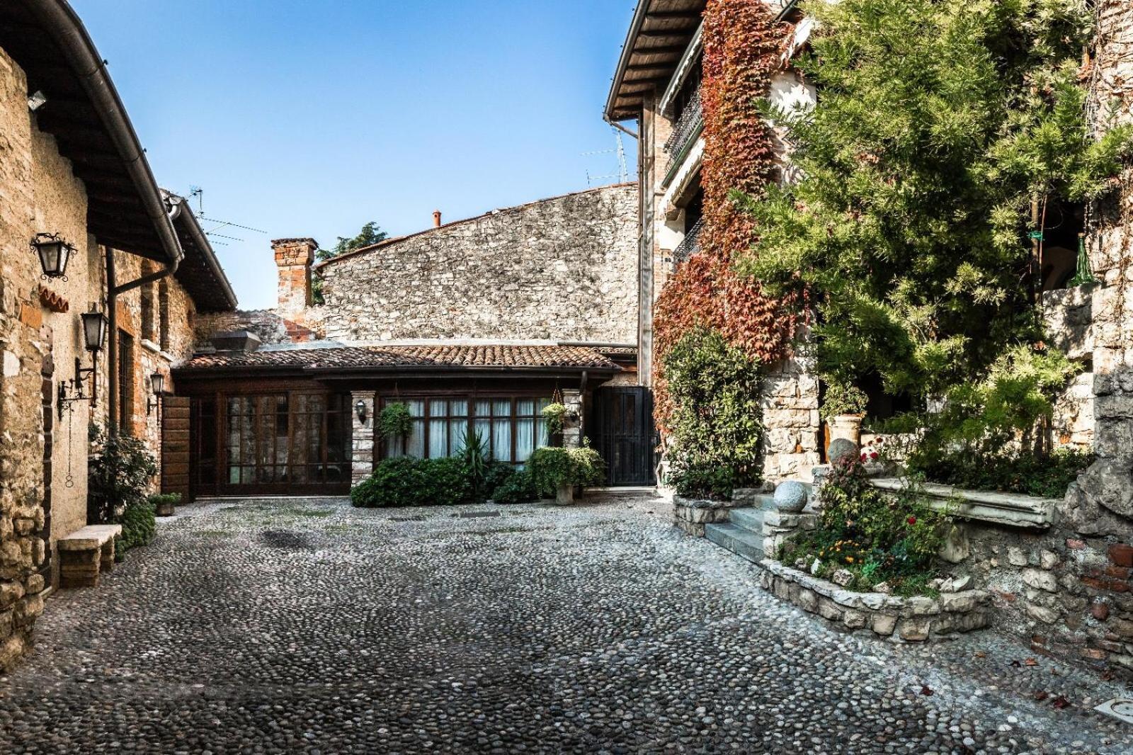 Torre De Salis Bed & Breakfast Gussago ภายนอก รูปภาพ