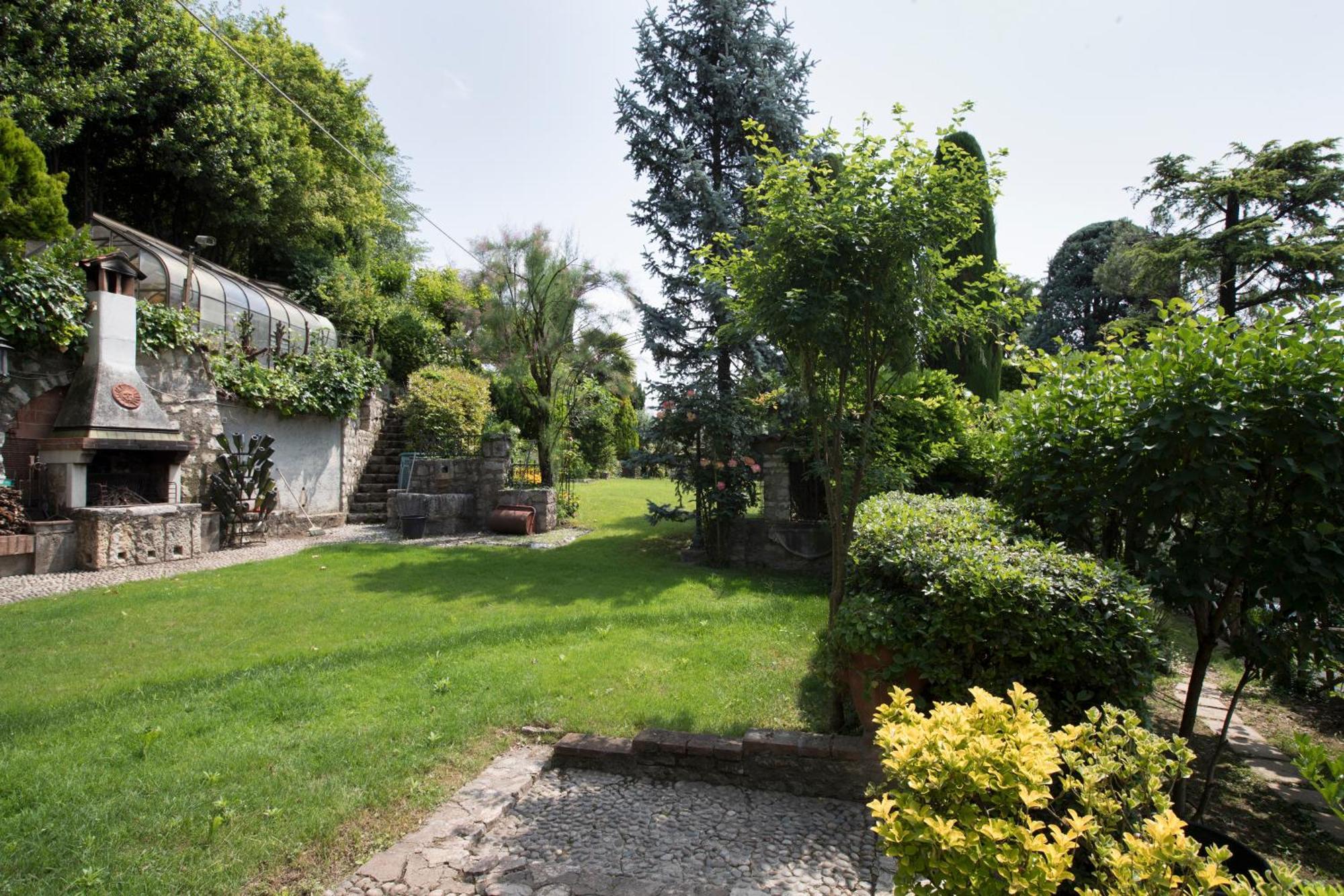 Torre De Salis Bed & Breakfast Gussago ภายนอก รูปภาพ